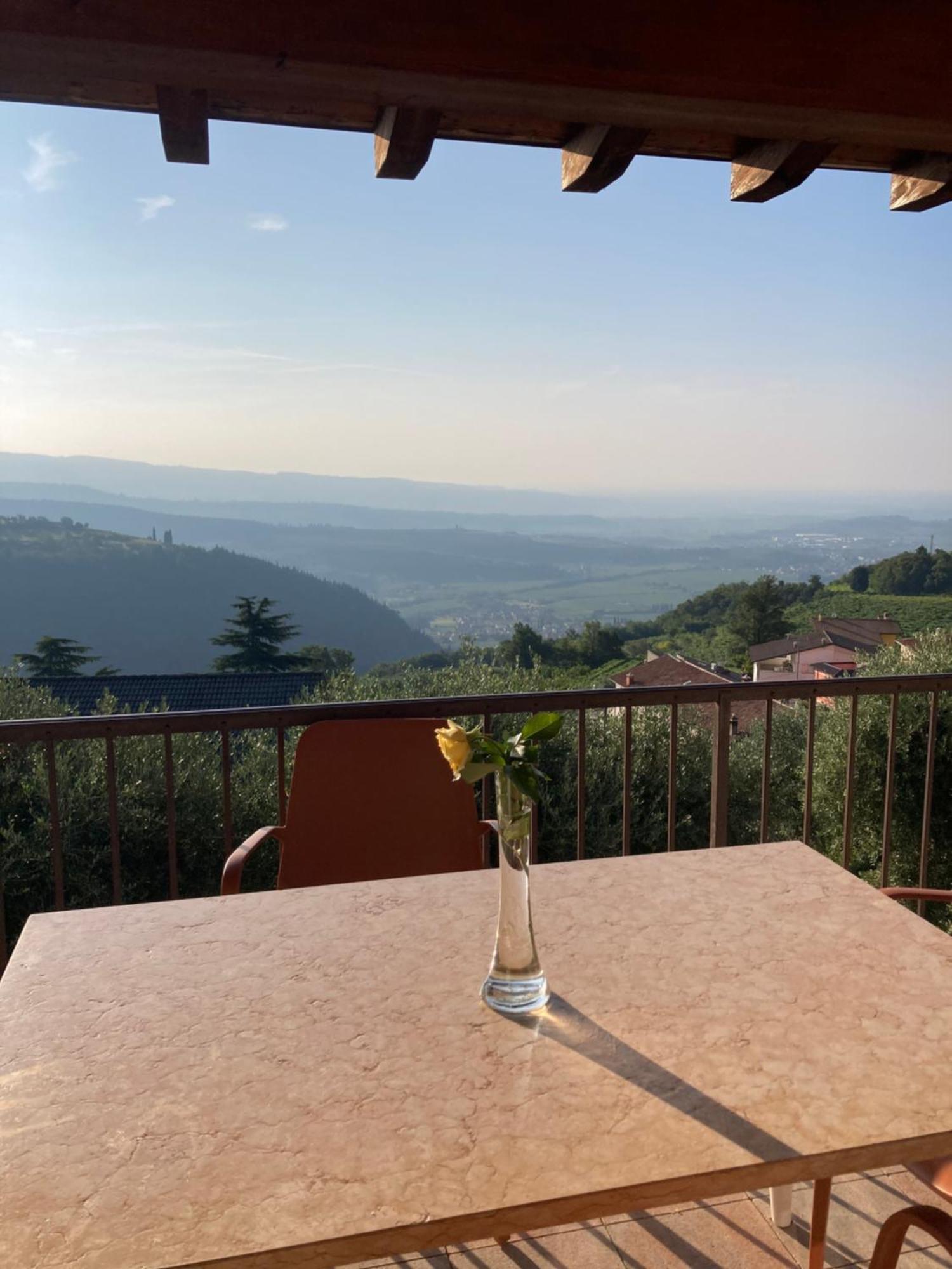 La Terrazza In Collina Bed and Breakfast Cavalo Buitenkant foto